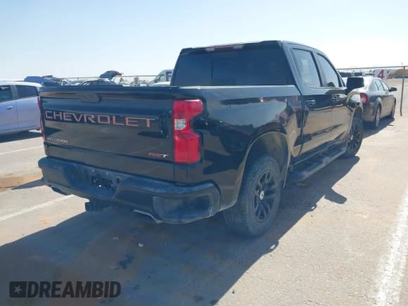 ✅ 2020 Chevrolet Silverado 1500 RST • VIN: 3GCUYEEDXLG216053 • Lot: 42455087. Wystawiony na IAAI z przebiegiem 126 504 mil. Bezpłatny archiwum sprzedaży aukcyjnych z USA i szczegółowy raport historii pojazdu na DreamBid. Zdjęcie 4.
