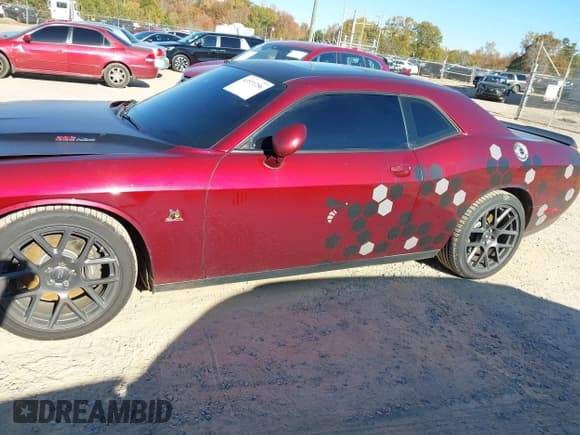 ✅ 2018 Dodge Challenger R/T Scat Pack • VIN: 2C3CDZFJ7JH131692 • Lot: 43571256. Listed on IAAI with 88,166 mi. Free auction sales archive from the USA and detailed vehicle history report at DreamBid. Image 14.