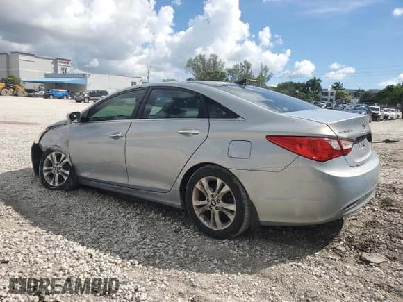 ✅ 2013 Hyundai Sonata Limited • VIN: 5NPEC4AC0DH676552 • Lot: 73004114. Listed on Copart with 102,424 mi. Free auction sales archive from the USA and detailed vehicle history report at DreamBid. Image 2.