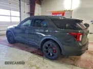 ✅ 2022 Ford Explorer ST • VIN: 1FM5K8GCXNGB11700 • Lot: 94141055. Wystawiony na Copart z przebiegiem 27 839 mil. Bezpłatny archiwum sprzedaży aukcyjnych z USA i szczegółowy raport historii pojazdu na DreamBid. Zdjęcie 2.