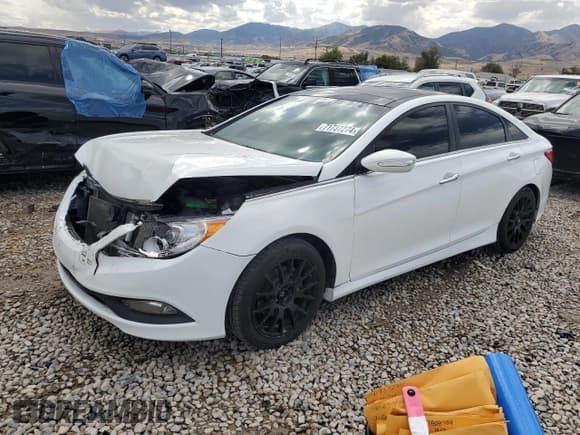 ✅ 2014 Hyundai Sonata Limited • VIN: 5NPEC4AB5EH827118 • Lot: 71737274. Listed on Copart with 149,597 mi. Free auction sales archive from the USA and detailed vehicle history report at DreamBid. Image 1.