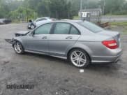 ✅ 2012 Mercedes-Benz C 300 Sport • VIN: WDDGF8BB1CA623884 • Лот: 60801935. Опубликован ранее на Copart с пробегом 146 817 миль. Бесплатный доступ к архиву аукционных продаж из США и подробный отчёт об истории автомобиля на DreamBid. Изображение 2.
