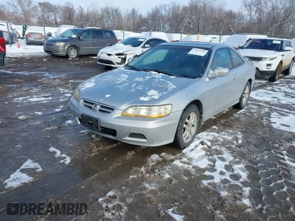 ✅ 2001 Honda Accord EX • VIN: 1HGCG22561A023776 • Lot: 43829990. Listed on IAAI with 175,418 mi. Free auction sales archive from the USA and detailed vehicle history report at DreamBid. Image 2.