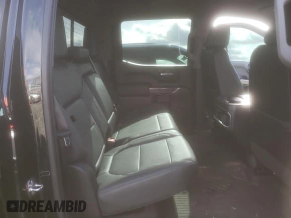 ✅ 2021 Chevrolet Silverado 1500 LTZ • VIN: 3GCUYGET0MG338974 • Lot: 47618705. Wystawiony na Copart z przebiegiem 87 076 mil. Bezpłatny archiwum sprzedaży aukcyjnych z USA i szczegółowy raport historii pojazdu na DreamBid. Zdjęcie 10.