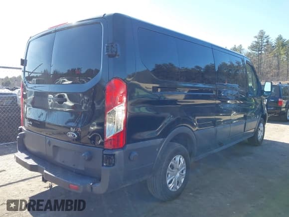 ✅ 2017 Ford Transit XL • VIN: 1FBZX2ZM1HKB13397 • Lot: 41647229. Wystawiony na IAAI z przebiegiem 74 549 mil. Bezpłatny archiwum sprzedaży aukcyjnych z USA i szczegółowy raport historii pojazdu na DreamBid. Zdjęcie 4.