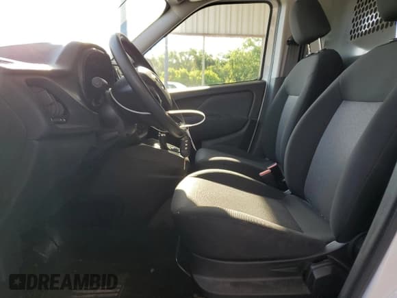 ✅ 2022 Ram ProMaster City Cargo Tradesman • VIN: ZFBHRFABXN6W27601 • Lot: 57957445. Wystawiony na Copart z przebiegiem 28 277 mil. Bezpłatny archiwum sprzedaży aukcyjnych z USA i szczegółowy raport historii pojazdu na DreamBid. Zdjęcie 7.