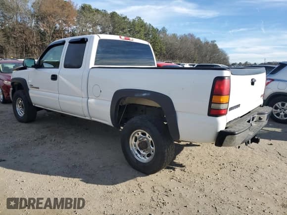 ✅ 2006 GMC Sierra 1500 • VIN: 1GTHC29D46E176380 • Lot: 46277995. Wystawiony na Copart z przebiegiem Nie podano. Bezpłatny archiwum sprzedaży aukcyjnych z USA i szczegółowy raport historii pojazdu na DreamBid. Zdjęcie 2.