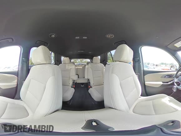 ✅ 2023 Chevrolet Traverse LT Cloth • VIN: 1GNEVGKW2PJ156747 • Lot: 64856214. Wystawiony na Copart z przebiegiem 24 025 mil. Bezpłatny archiwum sprzedaży aukcyjnych z USA i szczegółowy raport historii pojazdu na DreamBid. Zdjęcie 13.