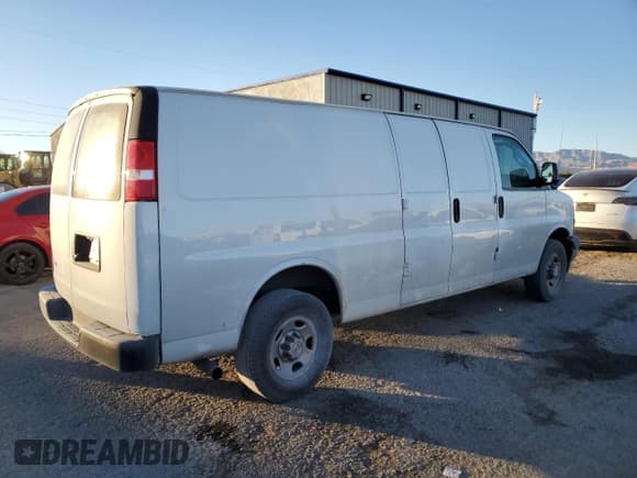 ✅ 2021 Chevrolet Express Cargo • VIN: 1GCWGBFP6M1268993 • Lot: 79764904. Listed on Copart with 66,600 mi. Free auction sales archive from the USA and detailed vehicle history report at DreamBid. Image 3.