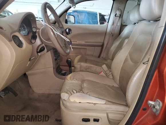 ✅ 2006 Chevrolet HHR LT • VIN: 3GNDA23D26S634685 • Lot: 81865485. Wystawiony na Copart z przebiegiem 173 697 mil. Bezpłatny archiwum sprzedaży aukcyjnych z USA i szczegółowy raport historii pojazdu na DreamBid. Zdjęcie 7.