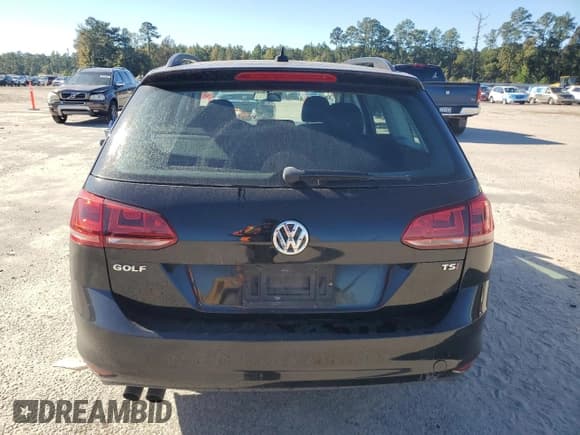 ✅ 2017 Volkswagen Golf S • VIN: 3VWA17AU1HM502839 • Lot: 90622625. Wystawiony na Copart z przebiegiem Nie podano. Bezpłatny archiwum sprzedaży aukcyjnych z USA i szczegółowy raport historii pojazdu na DreamBid. Zdjęcie 6.