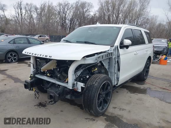 ✅ 2023 Ford Expedition Limited • VIN: 1FMJU2A8XPEA34223 • Lot: 41815116. Listed on IAAI with 25,427 mi. Free auction sales archive from the USA and detailed vehicle history report at DreamBid. Image 2.