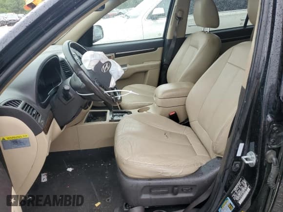 ✅ 2011 Hyundai Santa Fe Limited • VIN: 5XYZK3ABXBG067737 • Lot: 61999924. Listed on Copart with 130,305 mi. Free auction sales archive from the USA and detailed vehicle history report at DreamBid. Image 7.
