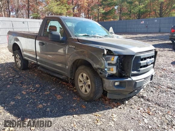 ✅ 2017 Ford F-150 XL • VIN: 1FTMF1E88HKC51000 • Lot: 40738846. Listed on IAAI with 216,822 mi. Free auction sales archive from the USA and detailed vehicle history report at DreamBid. Image 1.