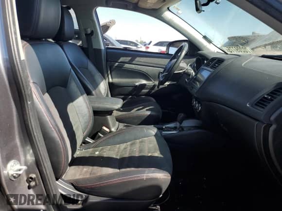 2018 Mitsubishi Outlander SE with VIN JA4AP3AW2JZ032783, listed as a Copart auction lot 70209775 with 113,305 mi miles and Salvage title. Bid and sale history available at DreamBid. Image 7.