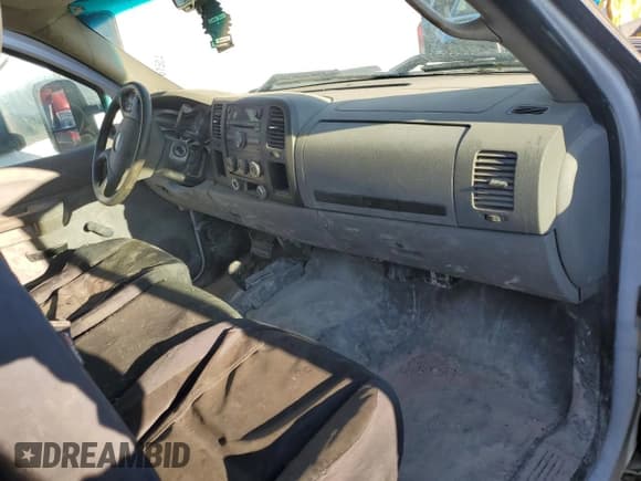 ✅ 2011 Chevrolet Silverado 2500HD • VIN: 1GB2KVCG6BZ267106 • Лот: 86861944. Опубликован ранее на Copart с пробегом Не указан. Бесплатный доступ к архиву аукционных продаж из США и подробный отчёт об истории автомобиля на DreamBid. Изображение 8.