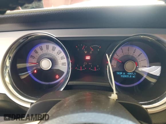 ✅ 2011 Ford Mustang V6 • VIN: 1ZVBP8AMXB5123635 • Lot: 87105185. Listed on Copart with 112,835 mi. Free auction sales archive from the USA and detailed vehicle history report at DreamBid. Image 9.