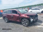 ✅ 2018 Toyota Highlander Limited • VIN: 5TDDZRFH0JS882603 • Lot: 42149163. Wystawiony na IAAI z przebiegiem 137 240 mil. Bezpłatny archiwum sprzedaży aukcyjnych z USA i szczegółowy raport historii pojazdu na DreamBid. Zdjęcie 13.