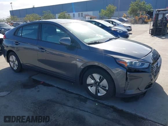 ✅ 2018 Hyundai Ioniq Blue • VIN: KMHC65LC0JU065418 • Lot: 41588505. Wystawiony na IAAI z przebiegiem 99 069 mil. Bezpłatny archiwum sprzedaży aukcyjnych z USA i szczegółowy raport historii pojazdu na DreamBid. Zdjęcie 1.