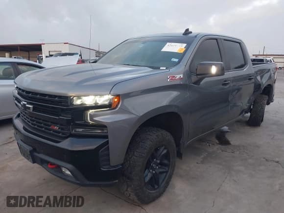 ✅ 2019 Chevrolet Silverado 1500 LT Trail Boss • VIN: 3GCPYFED8KG241132 • Лот: 42441860. Опубликован ранее на IAAI с пробегом 107 023 миль. Бесплатный доступ к архиву аукционных продаж из США и подробный отчёт об истории автомобиля на DreamBid. Изображение 2.