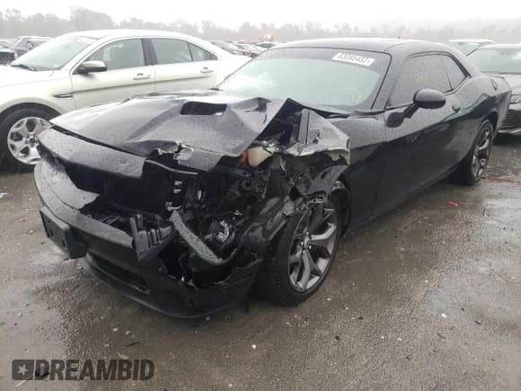✅ 2018 Dodge Challenger SXT Plus • VIN: 2C3CDZAG0JH322138 • Lot: 63285432. Wystawiony na Copart z przebiegiem 20 835 mil. Bezpłatny archiwum sprzedaży aukcyjnych z USA i szczegółowy raport historii pojazdu na DreamBid. Zdjęcie 2.