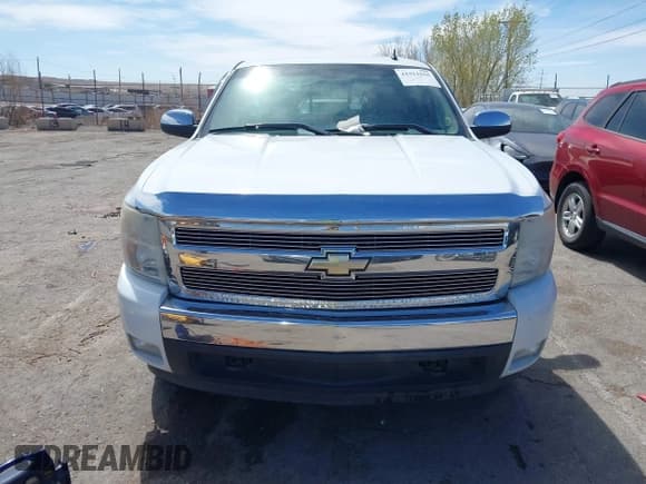 ✅ 2007 Chevrolet Silverado 1500 1LT • VIN: 3GCEC13J97G505483 • Lot: 41911656. Wystawiony na IAAI z przebiegiem 144 415 mil. Bezpłatny archiwum sprzedaży aukcyjnych z USA i szczegółowy raport historii pojazdu na DreamBid. Zdjęcie 12.