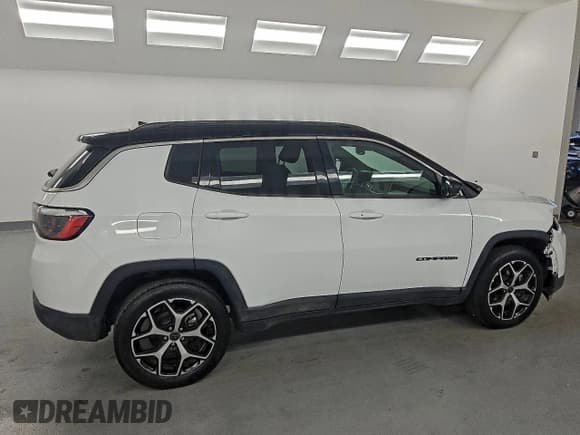 ✅ 2025 Jeep Compass Limited • VIN: 3C4NJDCN5ST514112 • Lot: 95560105. Listed on Copart with 34,832 mi. Free auction sales archive from the USA and detailed vehicle history report at DreamBid. Image 3.