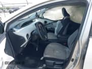 ✅ 2016 Toyota Prius Four • VIN: JTDKARFU7G3004950 • Лот: 42088702. Опубликован ранее на IAAI с пробегом 431 897 миль. Бесплатный доступ к архиву аукционных продаж из США и подробный отчёт об истории автомобиля на DreamBid. Изображение 5.