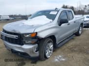 ✅ 2020 Chevrolet Silverado 1500 Custom • VIN: 1GCRWBEKXLZ375096 • Lot: 41299675. Wystawiony na IAAI z przebiegiem 32 046 mil. Bezpłatny archiwum sprzedaży aukcyjnych z USA i szczegółowy raport historii pojazdu na DreamBid. Zdjęcie 17.