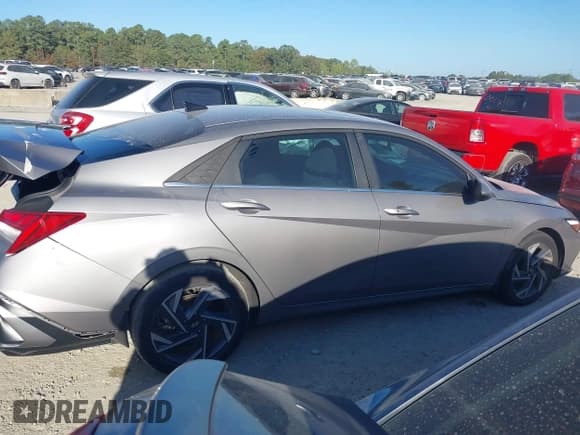 ✅ 2024 Hyundai Elantra SEL • VIN: KMHLS4DG9RU806345 • Лот: 43362126. Опубликован ранее на IAAI с пробегом 4 905 миль. Бесплатный доступ к архиву аукционных продаж из США и подробный отчёт об истории автомобиля на DreamBid. Изображение 13.