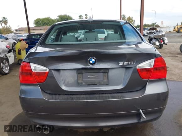 ✅ 2008 BMW 3 Series 328i • VIN: WBAVC53568FZ82916 • Lot: 43433383. Listed on IAAI with 158,770 mi. Free auction sales archive from the USA and detailed vehicle history report at DreamBid. Image 16.