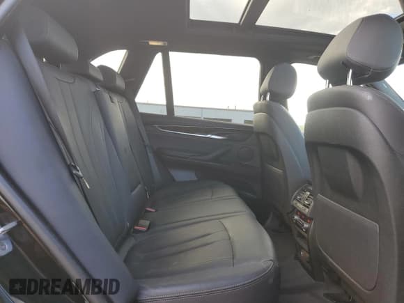 ✅ 2018 BMW X5 xDrive35i • VIN: 5UXKR0C56J0X92483 • Lot: 83867845. Wystawiony na Copart z przebiegiem 79 304 mil. Bezpłatny archiwum sprzedaży aukcyjnych z USA i szczegółowy raport historii pojazdu na DreamBid. Zdjęcie 11.