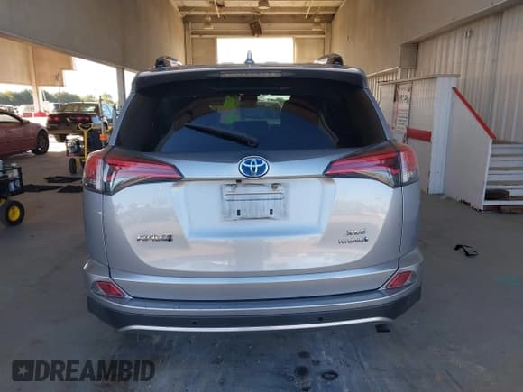 ✅ 2018 Toyota RAV4 Hybrid XLE • VIN: JTMRJREVXJD172978 • Лот: 43461828. Опубликован ранее на IAAI с пробегом 133 980 миль. Бесплатный доступ к архиву аукционных продаж из США и подробный отчёт об истории автомобиля на DreamBid. Изображение 16.