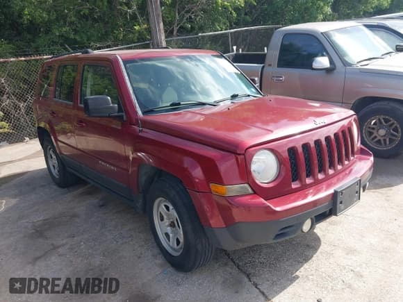 ✅ 2014 Jeep Patriot Sport • VIN: 1C4NJPBA4ED551968 • Lot: 42570680. Listed on IAAI with 232,215 mi. Free auction sales archive from the USA and detailed vehicle history report at DreamBid. Image 1.