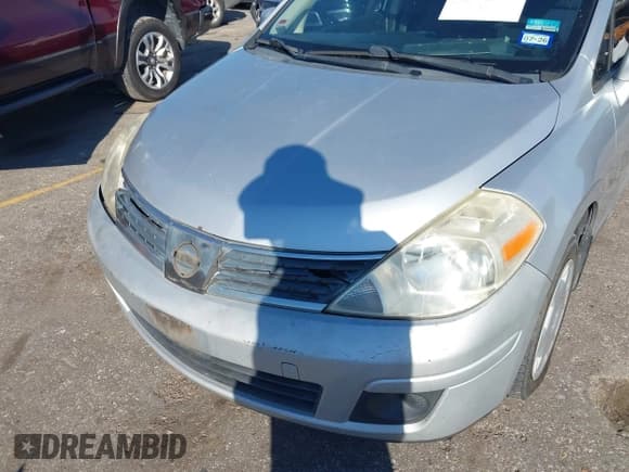 ✅ 2007 Nissan Versa S • VIN: 3N1BC13E17L377174 • Lot: 43605416. Listed on IAAI with 243,672 mi. Free auction sales archive from the USA and detailed vehicle history report at DreamBid. Image 6.
