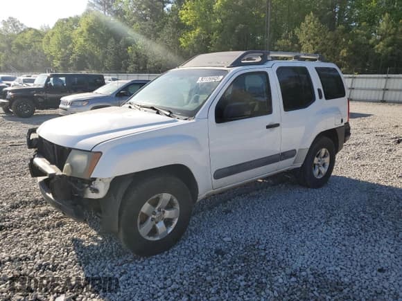 ✅ 2011 Nissan Xterra S • VIN: 5N1AN0NU5BC512996 • Lot: 53126945. Listed on Copart with 285,954 mi. Free auction sales archive from the USA and detailed vehicle history report at DreamBid. Image 1.