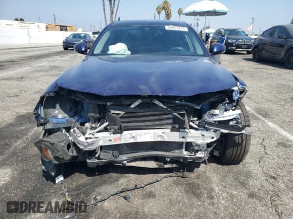 ✅ 2021 Alfa Romeo Giulia • VIN: ZARFAMAN9M7639294 • Lot: 68851915. Listed on Copart with 56,020 mi. Free auction sales archive from the USA and detailed vehicle history report at DreamBid. Image 5.