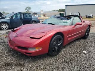 2001 Chevrolet Corvette z VIN 1G1YY22G215100888, wystawiony jako Copart lot #68128325 z przebiegiem 73 295 mil mil oraz Szkoda całkowita • Salvage title. Historia ofert i sprzedaży dostępna na DreamBid. Obrazek 1.