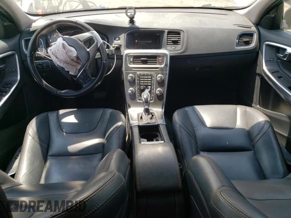 ✅ 2016 Volvo V60 T5 • VIN: YV4612HK8G1007028 • Лот: 58238805. Опубликован ранее на Copart с пробегом 85 222 миль. Бесплатный доступ к архиву аукционных продаж из США и подробный отчёт об истории автомобиля на DreamBid. Изображение 8.