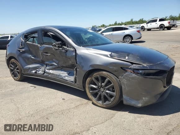 ✅ 2020 Mazda 3 Premium • VIN: JM1BPBNM1L1164240 • Lot: 61675365. Wystawiony na Copart z przebiegiem 90 509 mil. Bezpłatny archiwum sprzedaży aukcyjnych z USA i szczegółowy raport historii pojazdu na DreamBid. Zdjęcie 4.