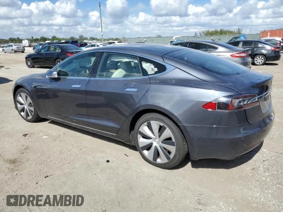✅ 2021 Tesla Model S Long Range Plus • VIN: 5YJSA1E20MF421679 • Lot: 44324005. Wystawiony na Copart z przebiegiem Nie podano. Bezpłatny archiwum sprzedaży aukcyjnych z USA i szczegółowy raport historii pojazdu na DreamBid. Zdjęcie 2.