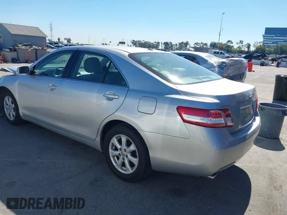 ✅ 2011 Toyota Camry XLE • VIN: 4T1BK3EK1BU131962 • Лот: 43476270. Опубликован ранее на IAAI с пробегом 70 171 миль. Бесплатный доступ к архиву аукционных продаж из США и подробный отчёт об истории автомобиля на DreamBid. Изображение 3.