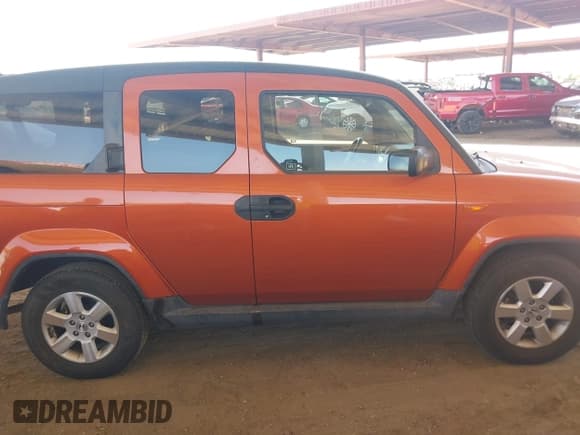 ✅ 2011 Honda Element EX • VIN: 5J6YH1H76BL000373 • Лот: 42576144. Опубликован ранее на IAAI с пробегом 256 178 миль. Бесплатный доступ к архиву аукционных продаж из США и подробный отчёт об истории автомобиля на DreamBid. Изображение 14.
