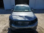 ✅ 2024 Volkswagen Tiguan S • VIN: 3VVRB7AXXRM176443 • Lot: 87282245. Wystawiony na Copart z przebiegiem 10 474 mil. Bezpłatny archiwum sprzedaży aukcyjnych z USA i szczegółowy raport historii pojazdu na DreamBid. Zdjęcie 5.