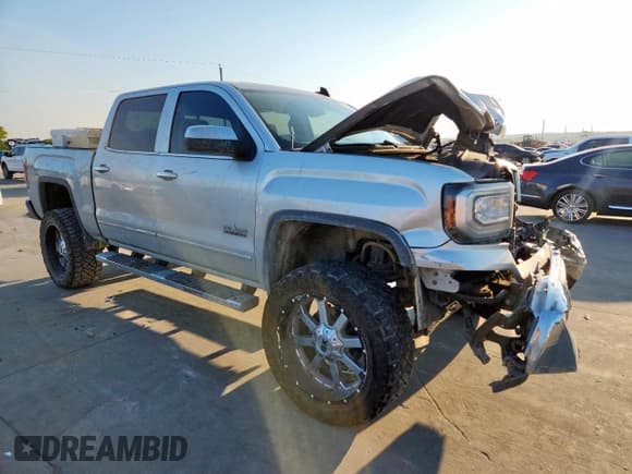 ✅ 2018 GMC Sierra 1500 SLT • VIN: 3GTP1NEC8JG438872 • Lot: 81091675. Wystawiony na Copart z przebiegiem 139 624 mil. Bezpłatny archiwum sprzedaży aukcyjnych z USA i szczegółowy raport historii pojazdu na DreamBid. Zdjęcie 4.