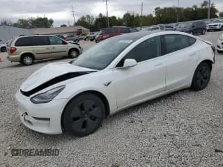 ✅ 2019 Tesla Model 3 Long Range • VIN: 5YJ3E1EB0KF469768 • Lot: 82480735. Wystawiony na Copart z przebiegiem 114 663 mil. Bezpłatny archiwum sprzedaży aukcyjnych z USA i szczegółowy raport historii pojazdu na DreamBid. Zdjęcie 1.