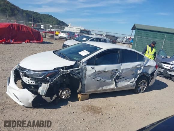 ✅ 2017 Chevrolet Cruze LT • VIN: 1G1BE5SM3H7281570 • Лот: 43362451. Опубликован ранее на IAAI с пробегом 93 193 миль. Бесплатный доступ к архиву аукционных продаж из США и подробный отчёт об истории автомобиля на DreamBid. Изображение 14.