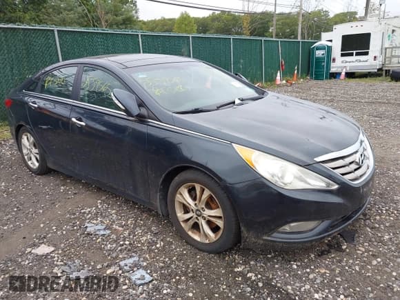 ✅ 2013 Hyundai Sonata SE • VIN: 5NPEC4AC7DH511971 • Лот: 43294217. Опубликован ранее на IAAI с пробегом Не указан. Бесплатный доступ к архиву аукционных продаж из США и подробный отчёт об истории автомобиля на DreamBid. Изображение 1.