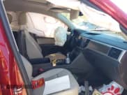 ✅ 2018 Volkswagen Atlas SEL • VIN: 1V2ER2CAXJC552292 • Lot: 43493172. Wystawiony na IAAI z przebiegiem 129 954 mil. Bezpłatny archiwum sprzedaży aukcyjnych z USA i szczegółowy raport historii pojazdu na DreamBid. Zdjęcie 5.