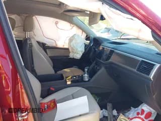 ✅ 2018 Volkswagen Atlas SEL • VIN: 1V2ER2CAXJC552292 • Lot: 43493172. Wystawiony na IAAI z przebiegiem 129 954 mil. Bezpłatny archiwum sprzedaży aukcyjnych z USA i szczegółowy raport historii pojazdu na DreamBid. Zdjęcie 5.